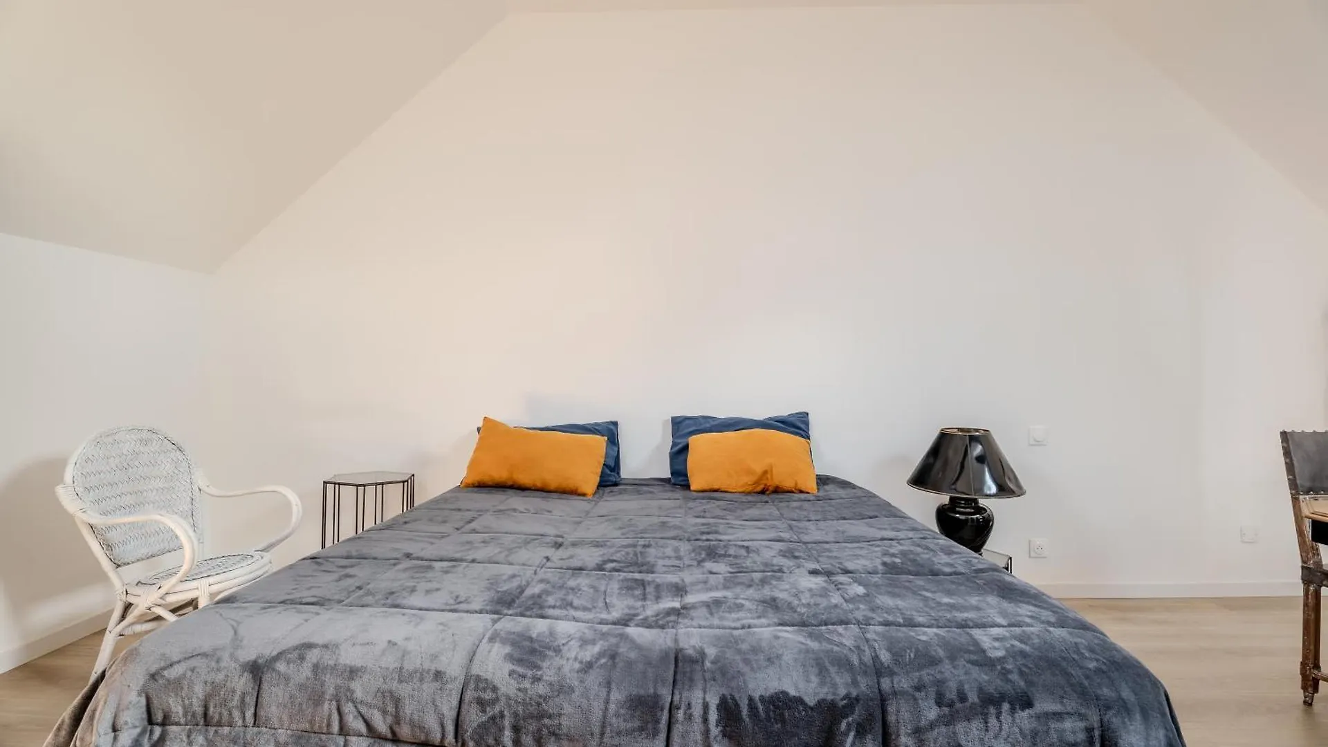 Les Mesliers Apartment Sens-de-Bretagne